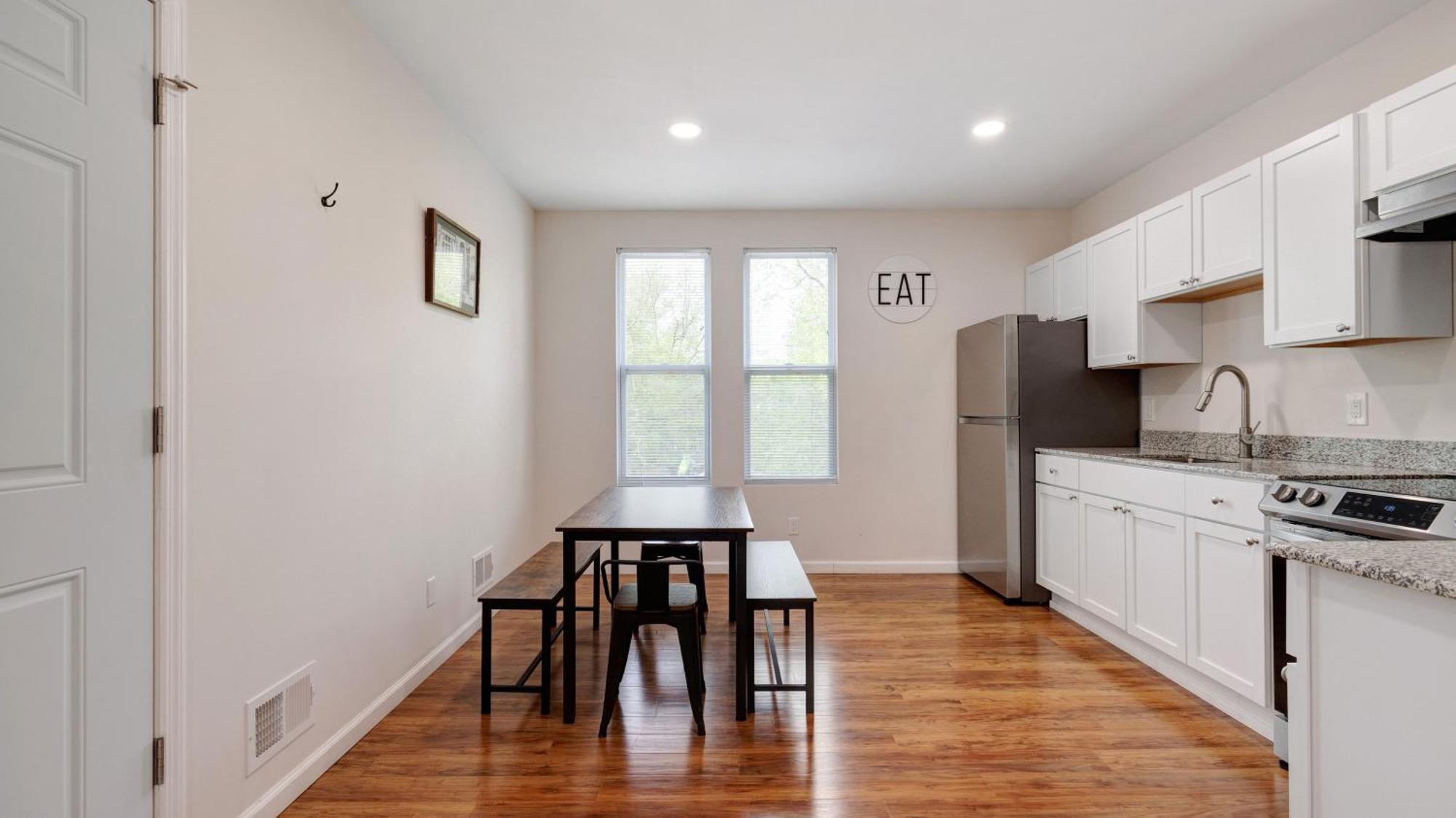 7 Bedroom House! Walk To Niagara Falls! New Whole House Casa vacanze *