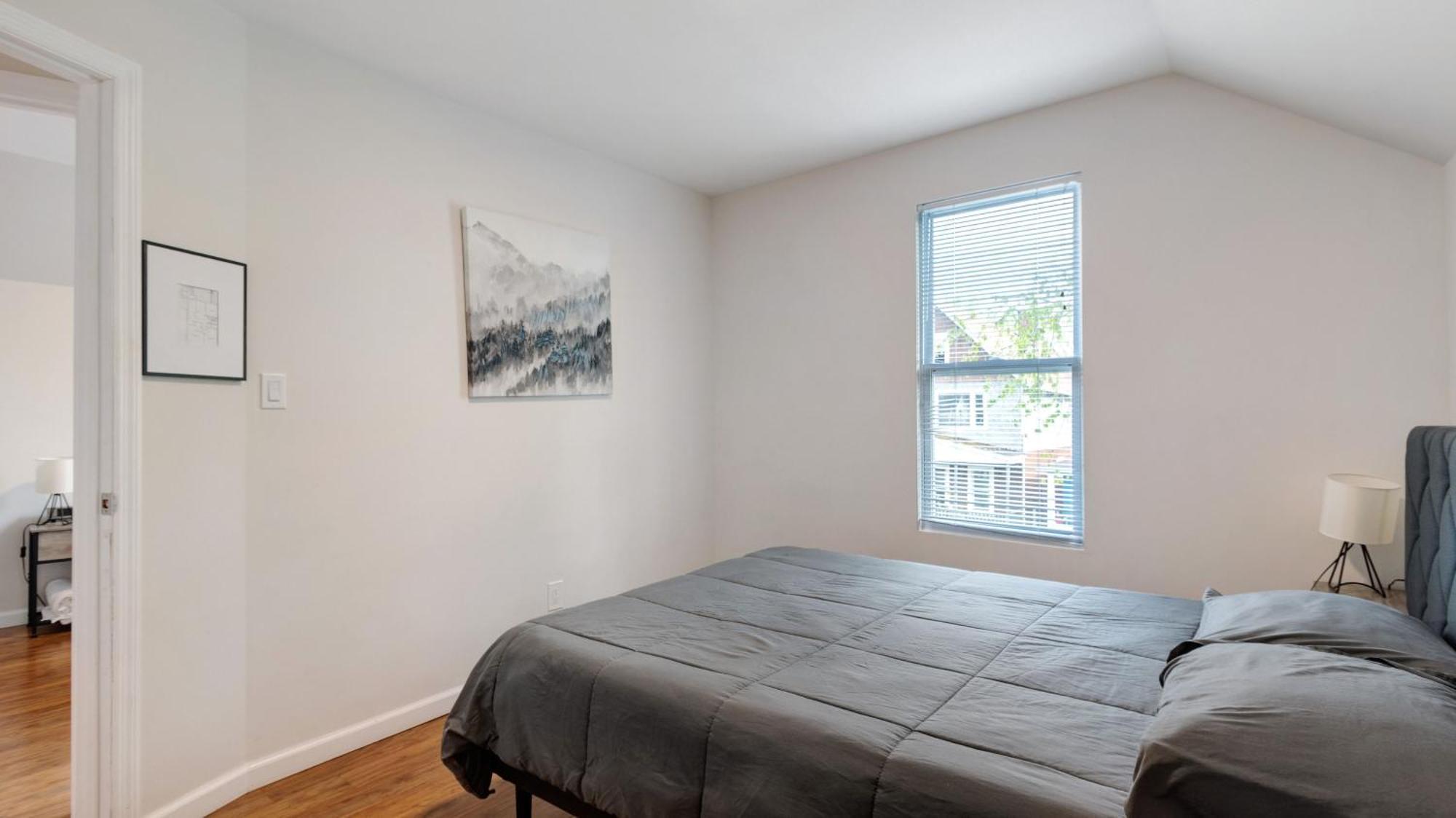 7 Bedroom House! Walk To Niagara Falls! New Whole House Casa vacanze