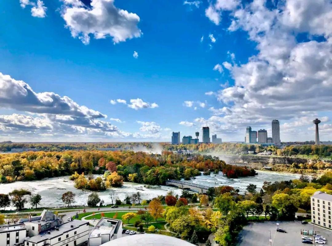 Сasa de vacaciones 7 Bedroom House! Walk To Niagara Falls! New Whole House *